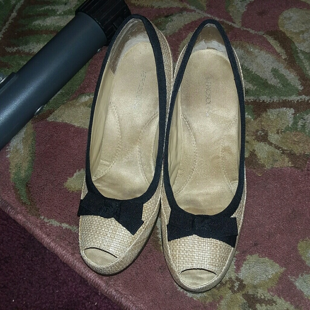 Khaki Heels